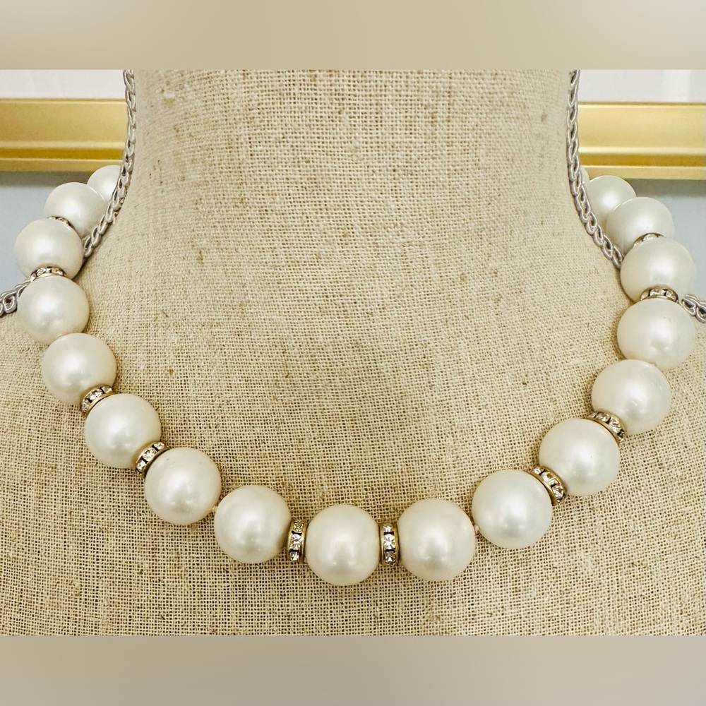 Costume Pearl Necklace Alternating Gold & Diamond Spacers 18” Elegant Formal